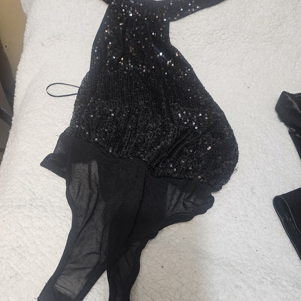 Top - Picture 2 of 3